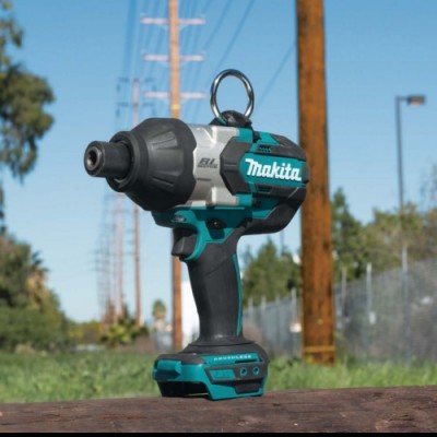 Аккумуляторный гайковерт Makita DTW800Z ( без АКБ ии ЗУ )