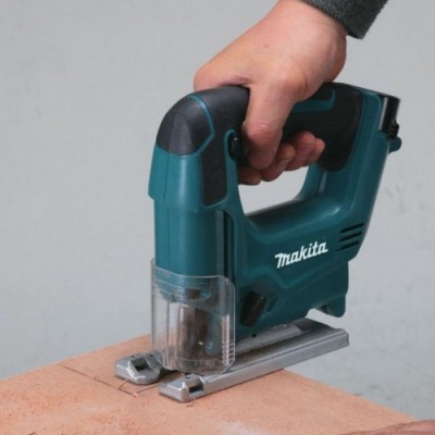 Аккумуляторный лобзик Makita JV 100 DWE (JV100DWE)