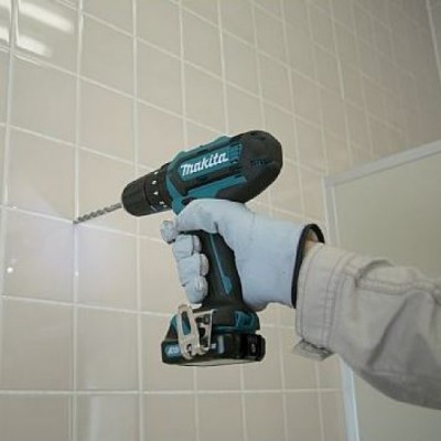 Аккумуляторный ударный бесщёточный шуруповерт Makita HP 332 DZ (без АКБ и ЗУ) (HP332DZ)
