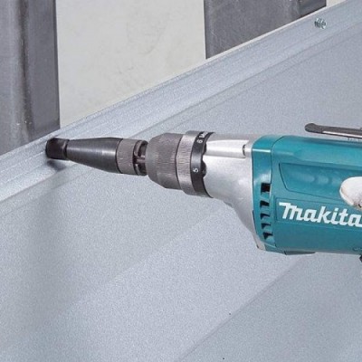 Шурупокрут MAKITA FS2700