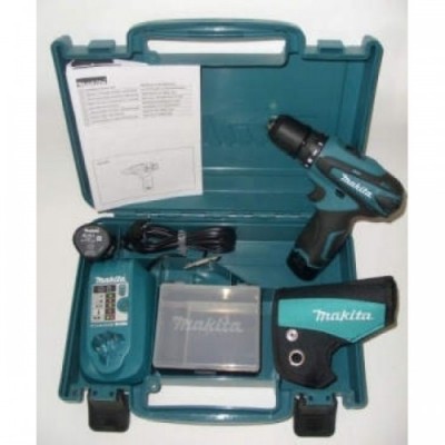 Аккумуляторный шуруповерт Makita DF 330 DWE