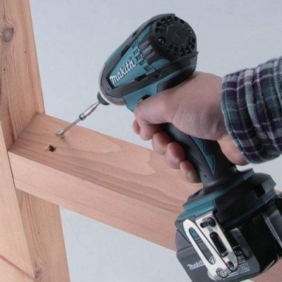 Аккумуляторный ударный шуруповерт Makita DTD148Z