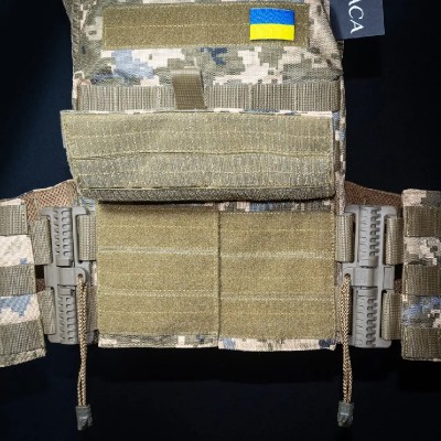 Плитоноска з швидкоскидом та кишенями кордура Kirasa піксель (Арт.KI1051)