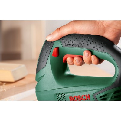 Лобзик Bosch PST 700 E + набор пилочек + чемодан (06033A002D)
