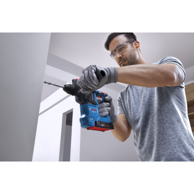 Комбінований комплект Bosch Professional 18V GSB + GBH + GWS + 2x акумулятори 4.0 Ah (0615A500AG) Комбінований комплект Bosch Professional 18V GSB + GBH + GWS + 2x акумулятори 4.0 Ah (0615A500AG)