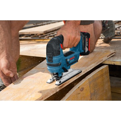 Аккумуляторный лобзик Bosch GST 18 V-Li B (06015A6102)