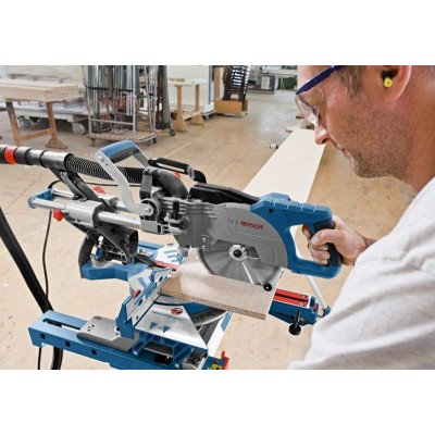 Пила торцовочная с протяжкой Bosch GCM 10 S Professional (0601B20508)