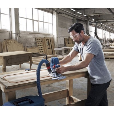 Фрезер Bosch Professional GOF 130 (06016B7000)