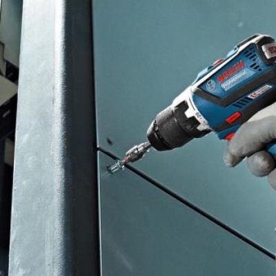 Аккумуляторная дрель-шуруповерт Bosch GSR 18 V-EC (06019E8104)
