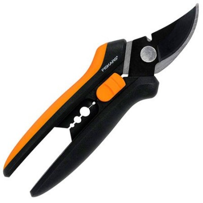 Секатор Fiskars для квітів Solid SP14 (1051601) Секатор Fiskars для квітів Solid SP14 (1051601)