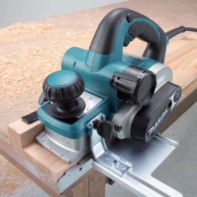 Рубанок MAKITA KP0810C